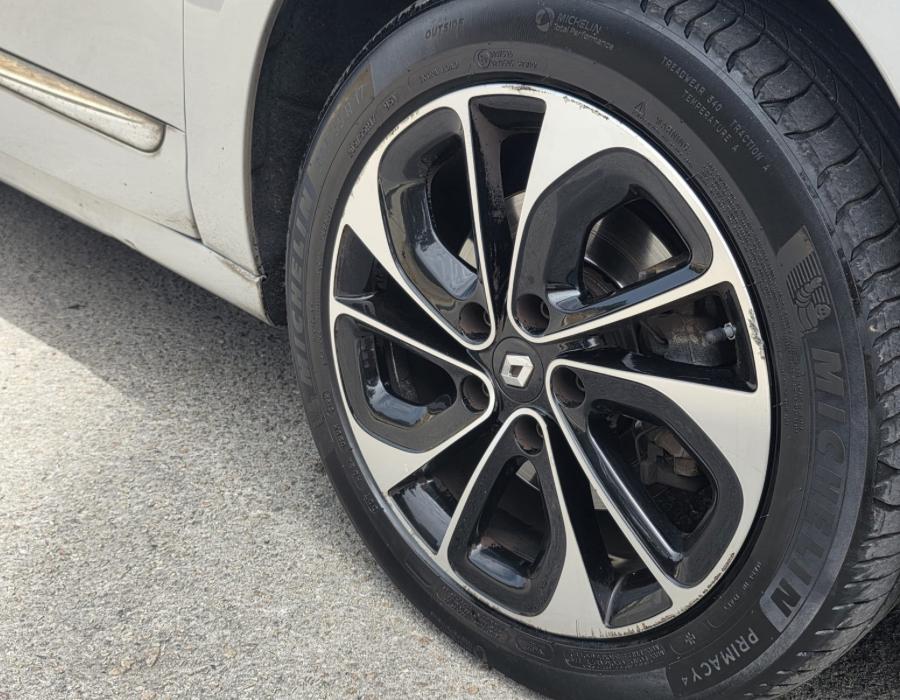 RENAULT GRAND SCENIC BOSE EDITION